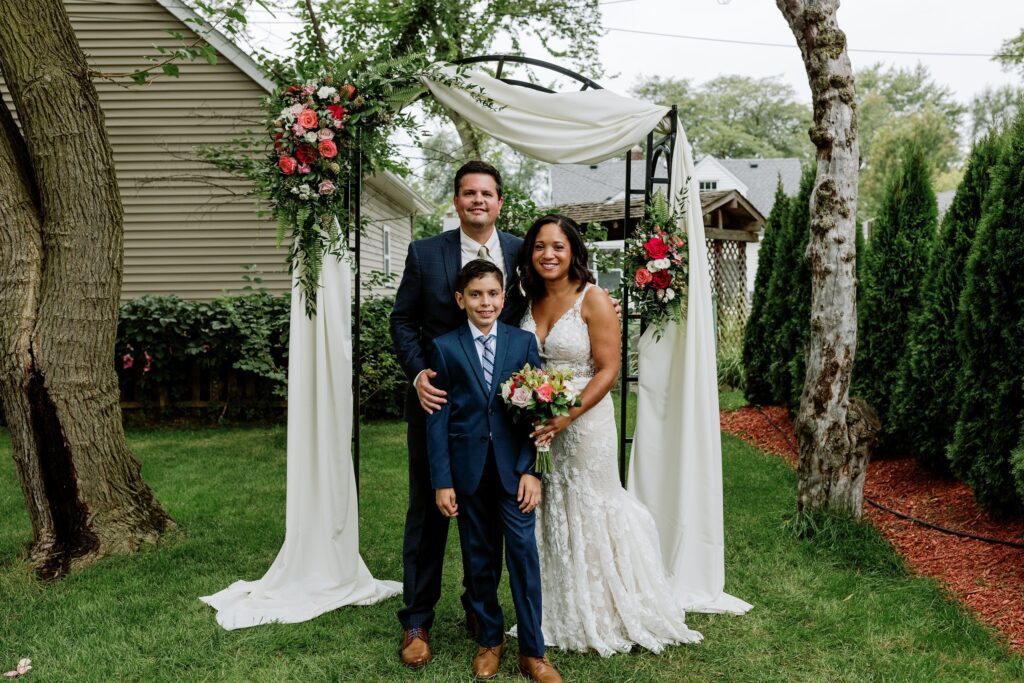 intimate plymouth backyard wedding family photos